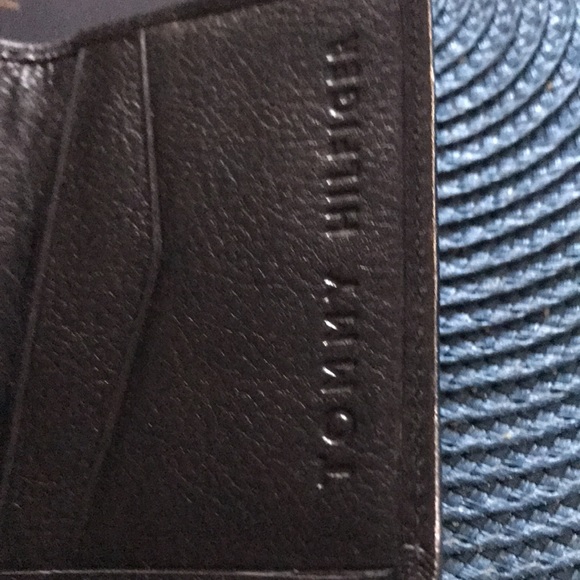 NWT! Tommy Hilfiger Men’s Brown Leather Credit Card Case w/ money clip - Picture 4 of 6